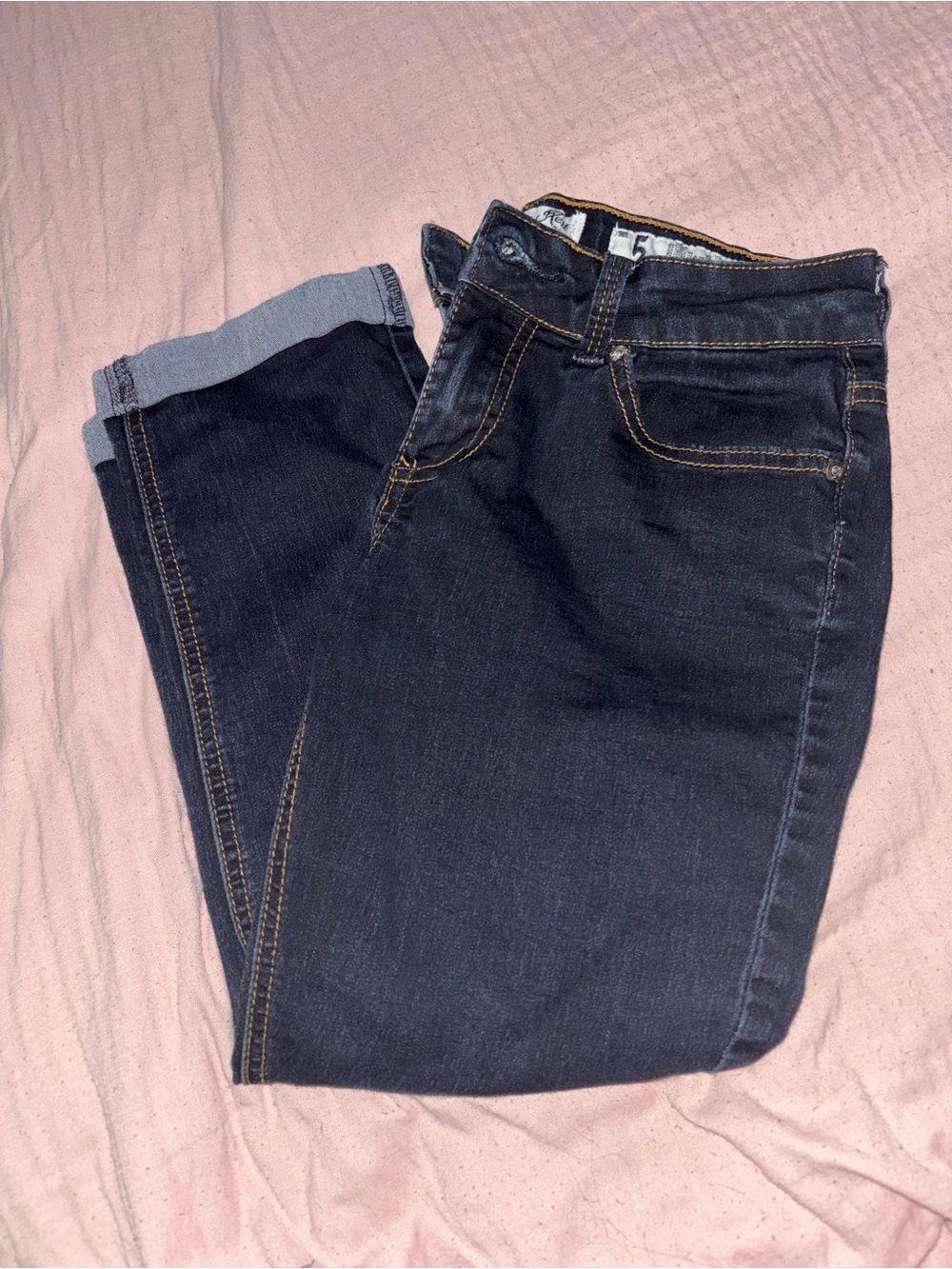women’s dark wash capri